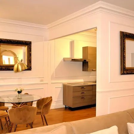 Colosseum Panorama Penthouse With Terrace By Hostand Apartment